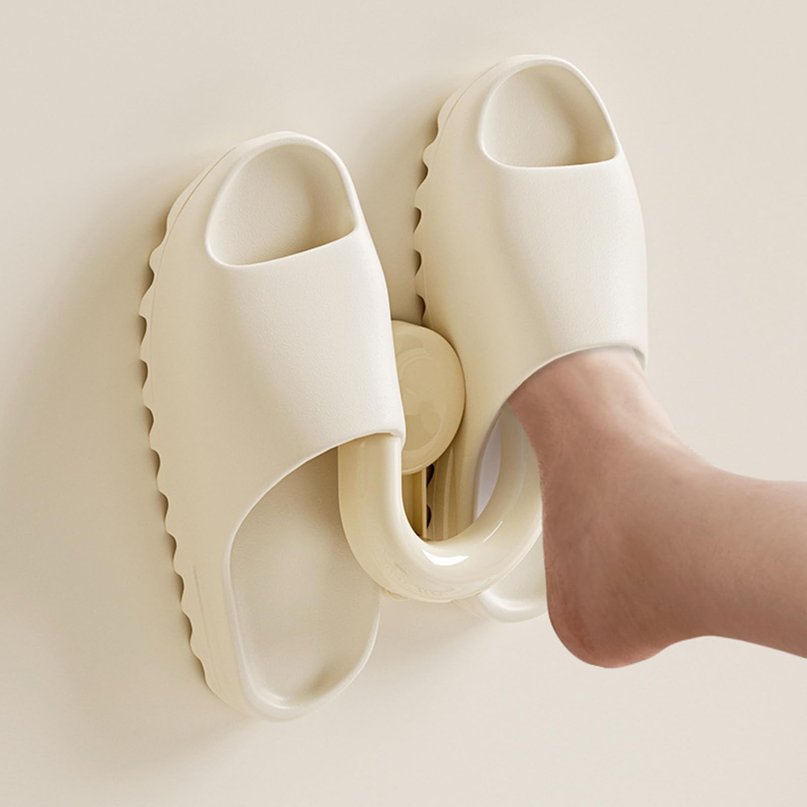 壁掛け式シューズラック